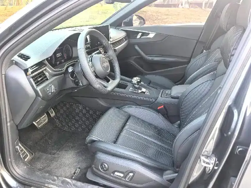 Audi A4L 2025 из CN, фото 5