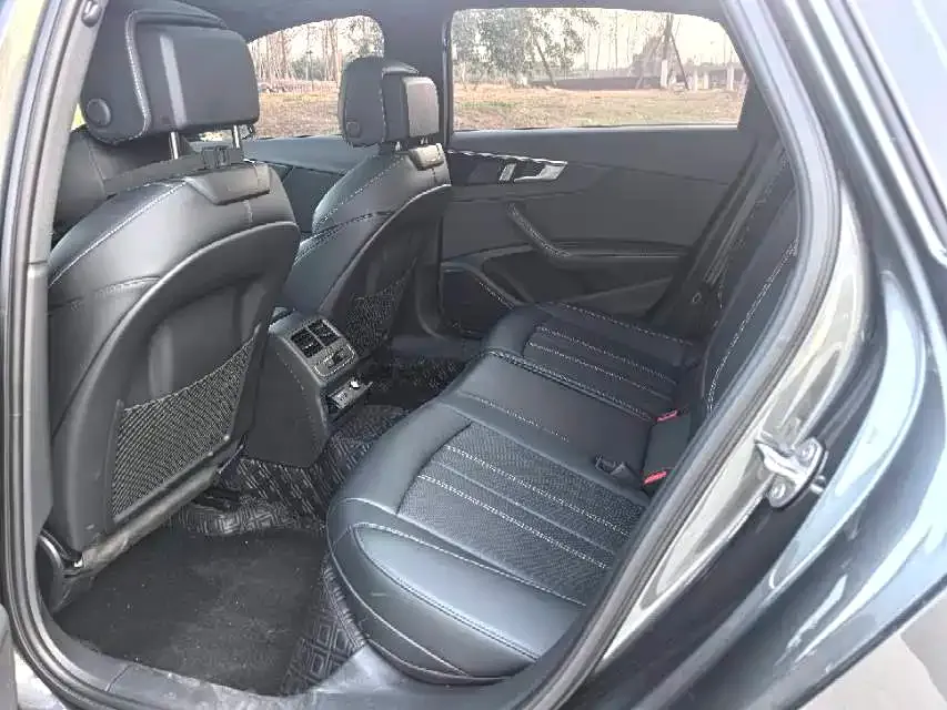Audi A4L 2025 из CN, фото 3
