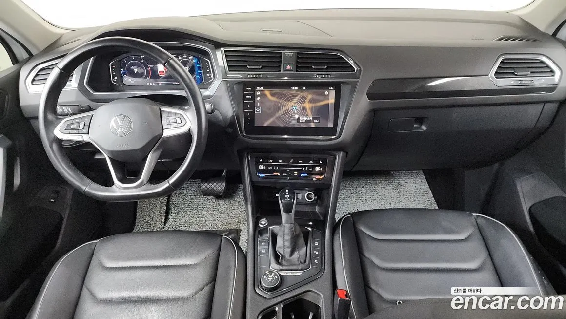 Volkswagen Tiguan — фото 10