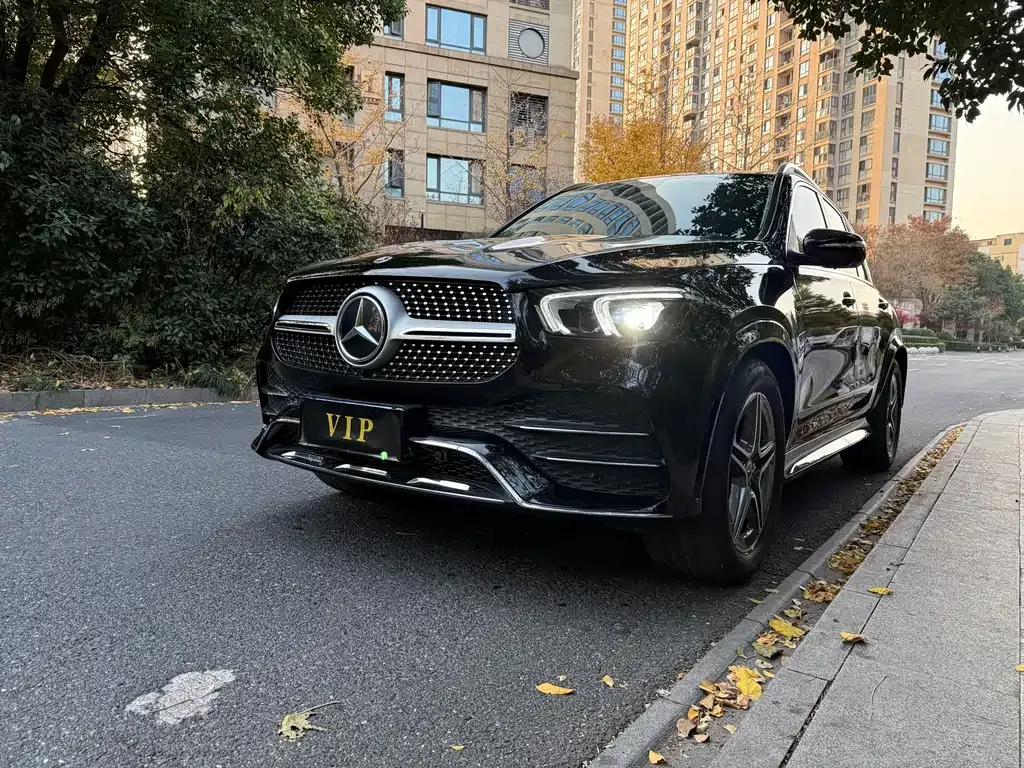 Mercedes-Benz GLE — фото 1
