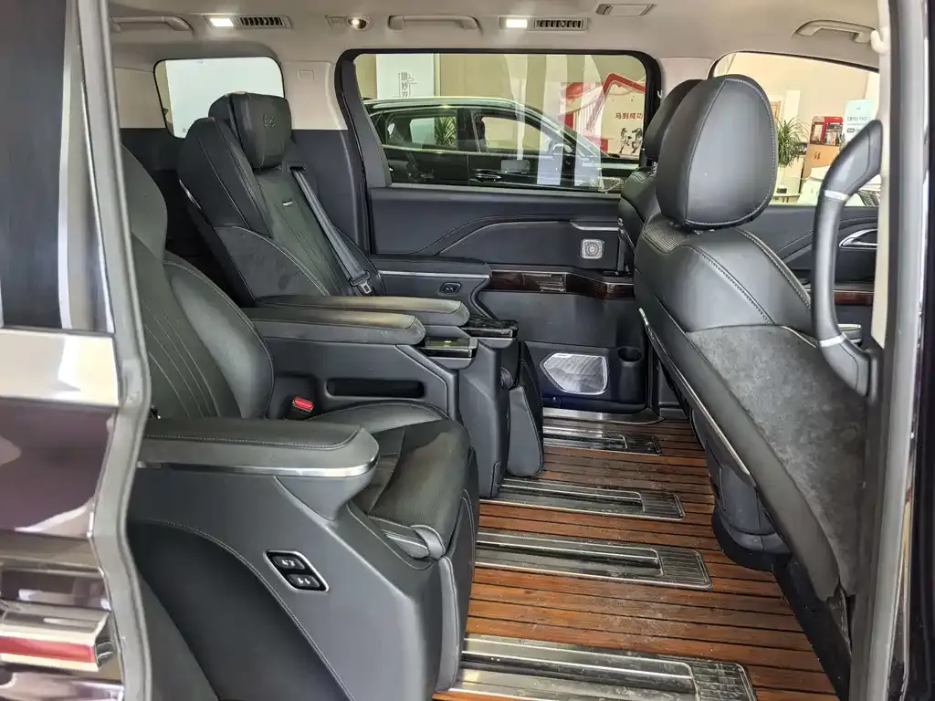 Hongqi HQ9 PHEV 2024 из CN, фото 7