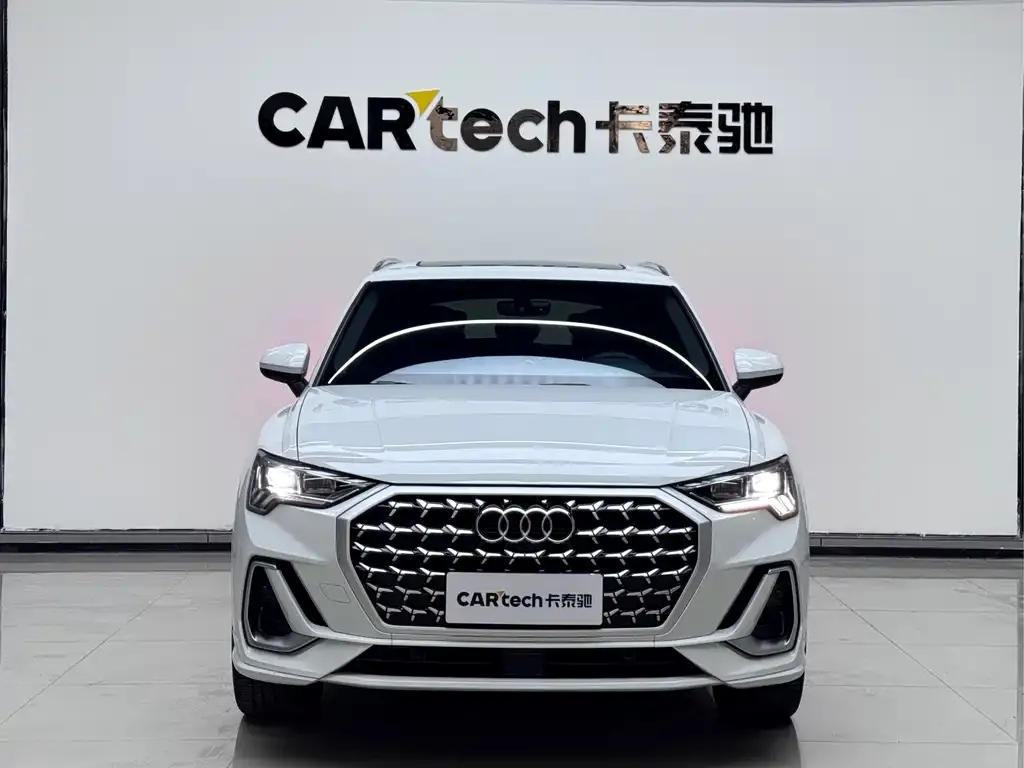 Audi Q3 — фото 10