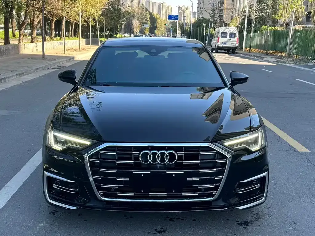 Audi A6L 2023 из CN, фото 8