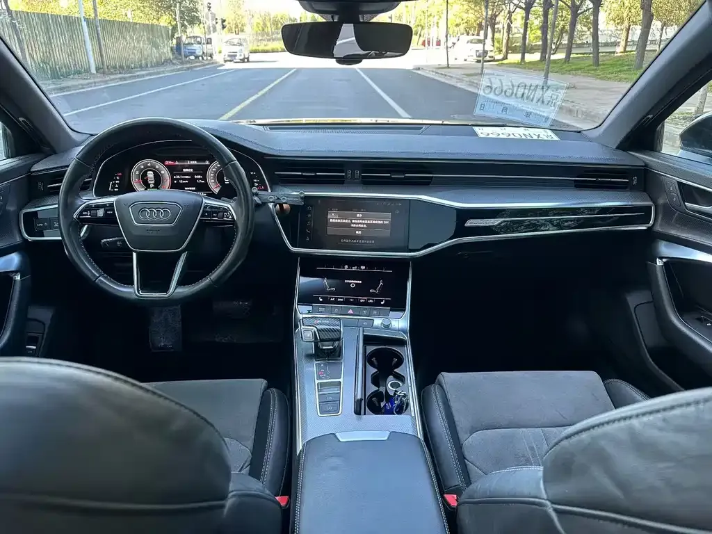 Audi A6L 2023 из CN, фото 3