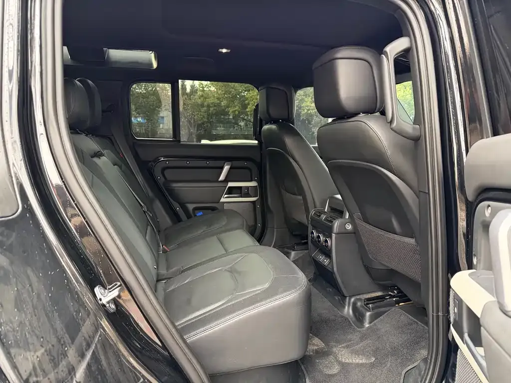 Land Rover Defender 2023 из CN, фото 4