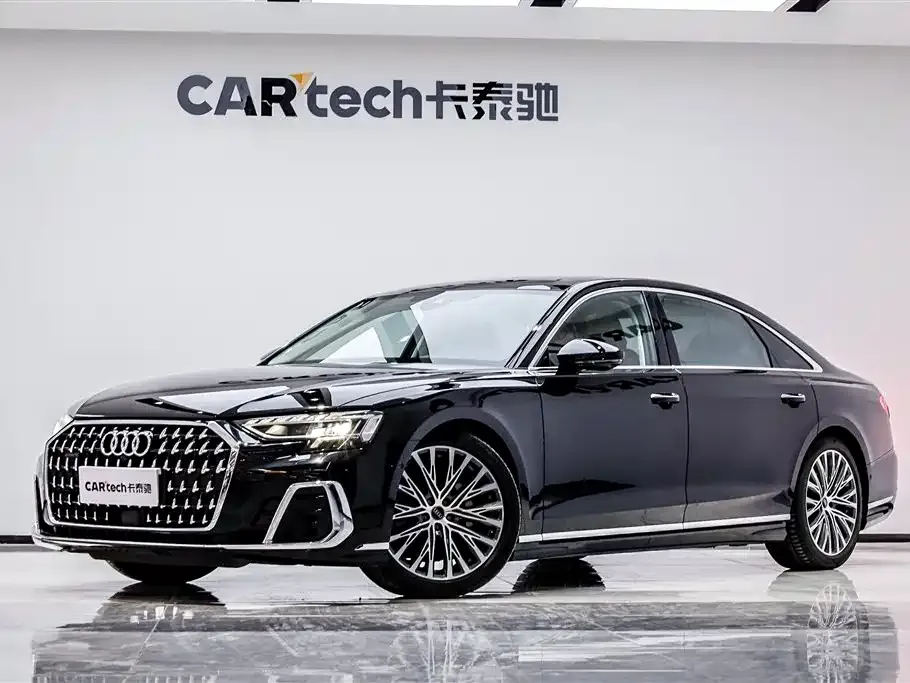 Audi A8 — фото 1