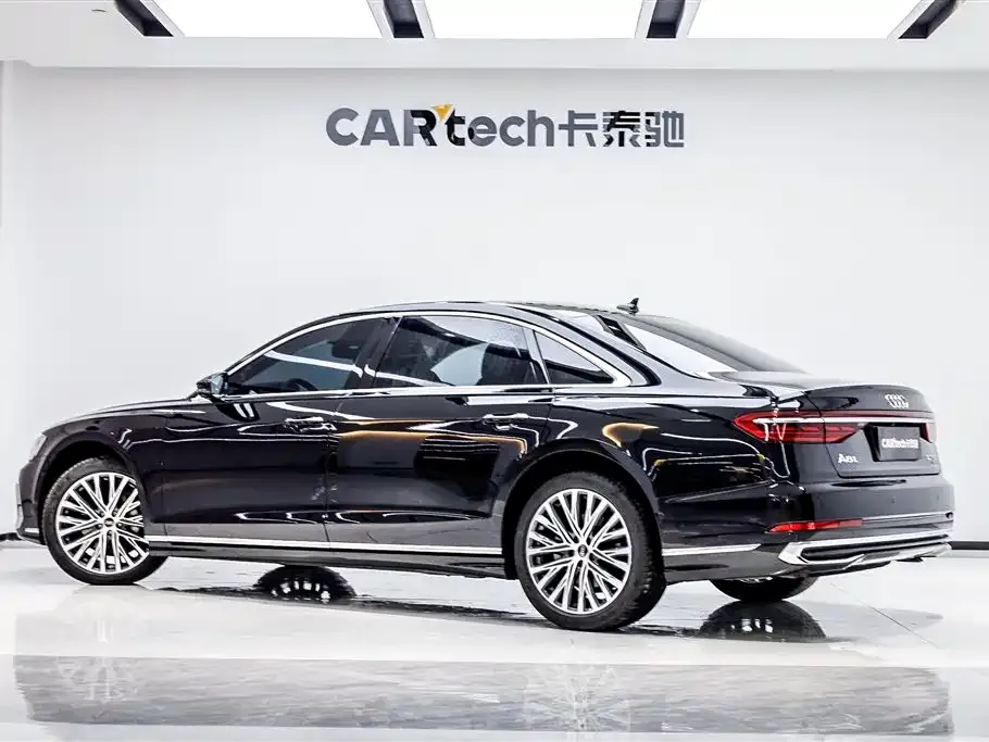 Audi A8 — фото 10