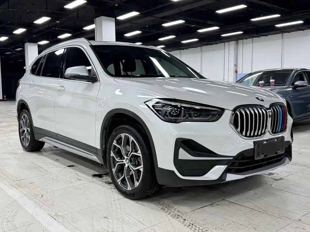 BMW X1 — фото 5