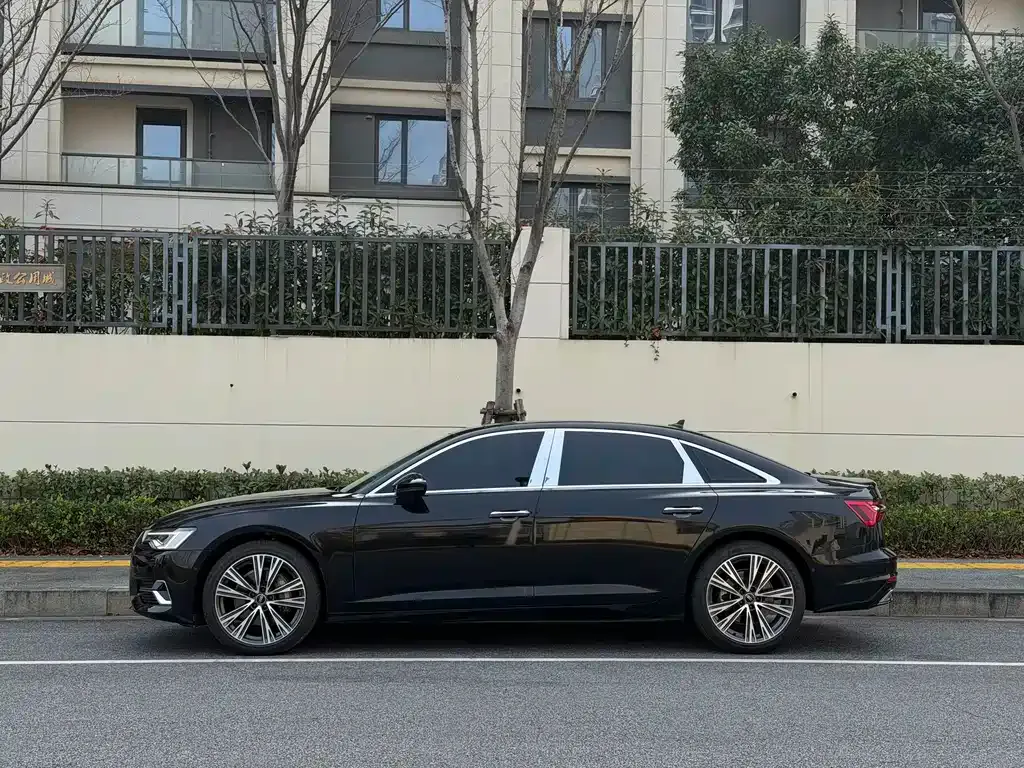 Audi A6L 2024 из CN, фото 8