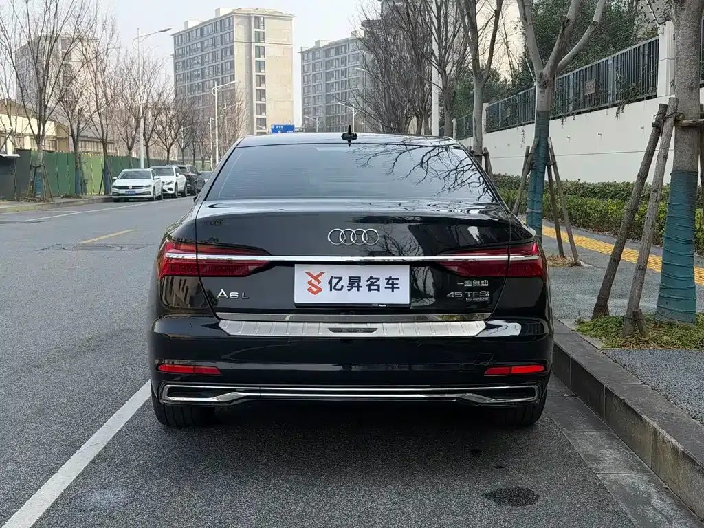 Audi A6L 2024 из CN, фото 9