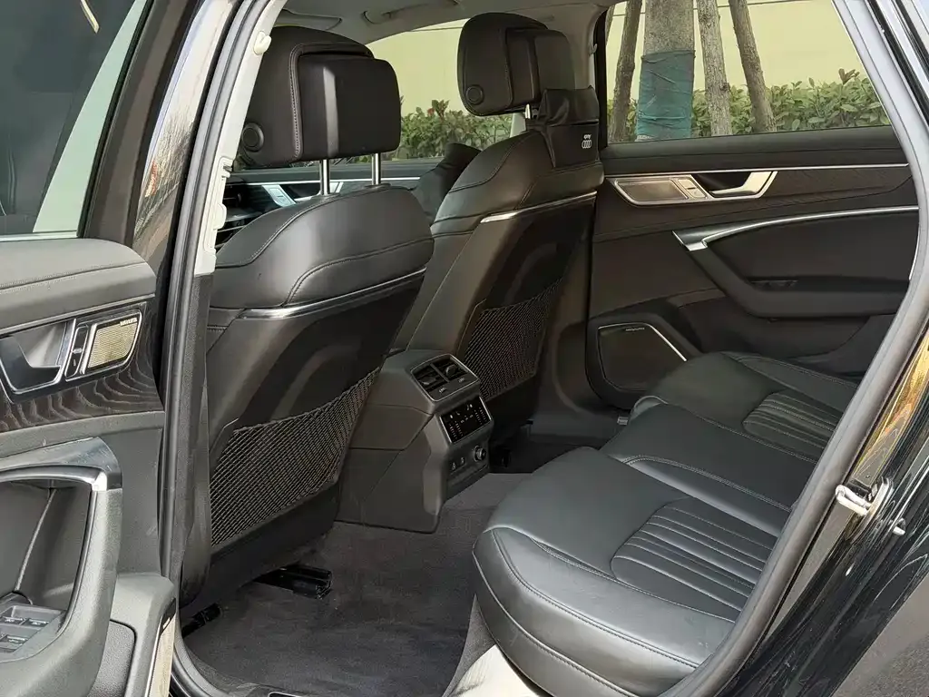 Audi A6L 2024 из CN, фото 3