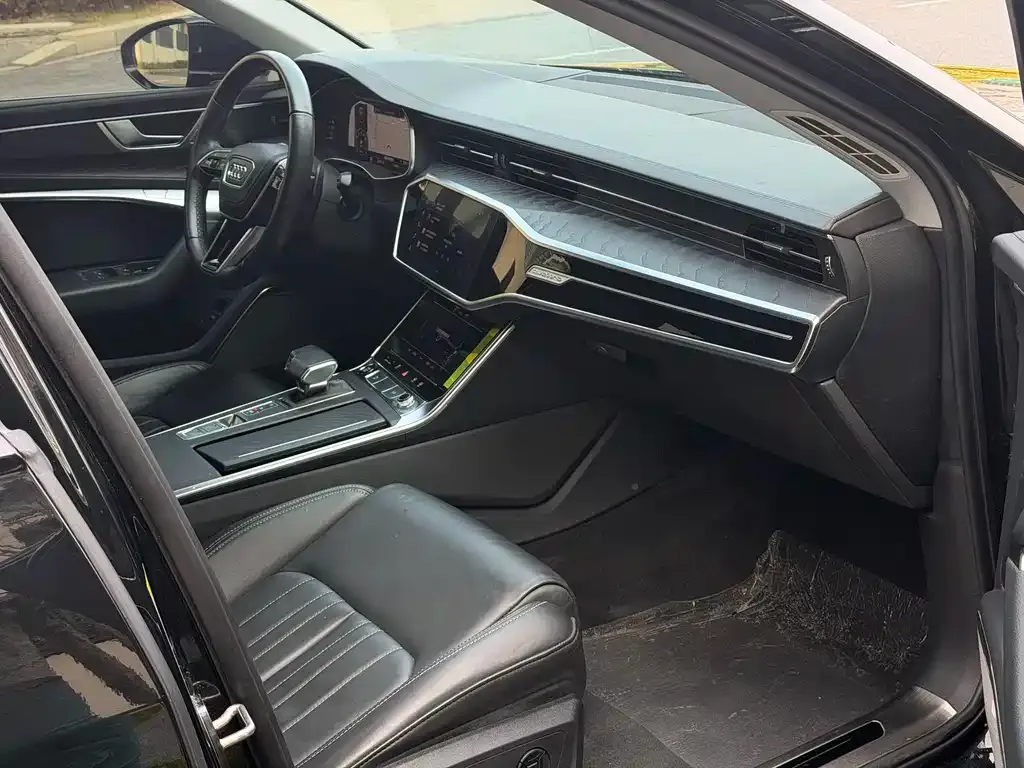 Audi A6L 2024 из CN, фото 2