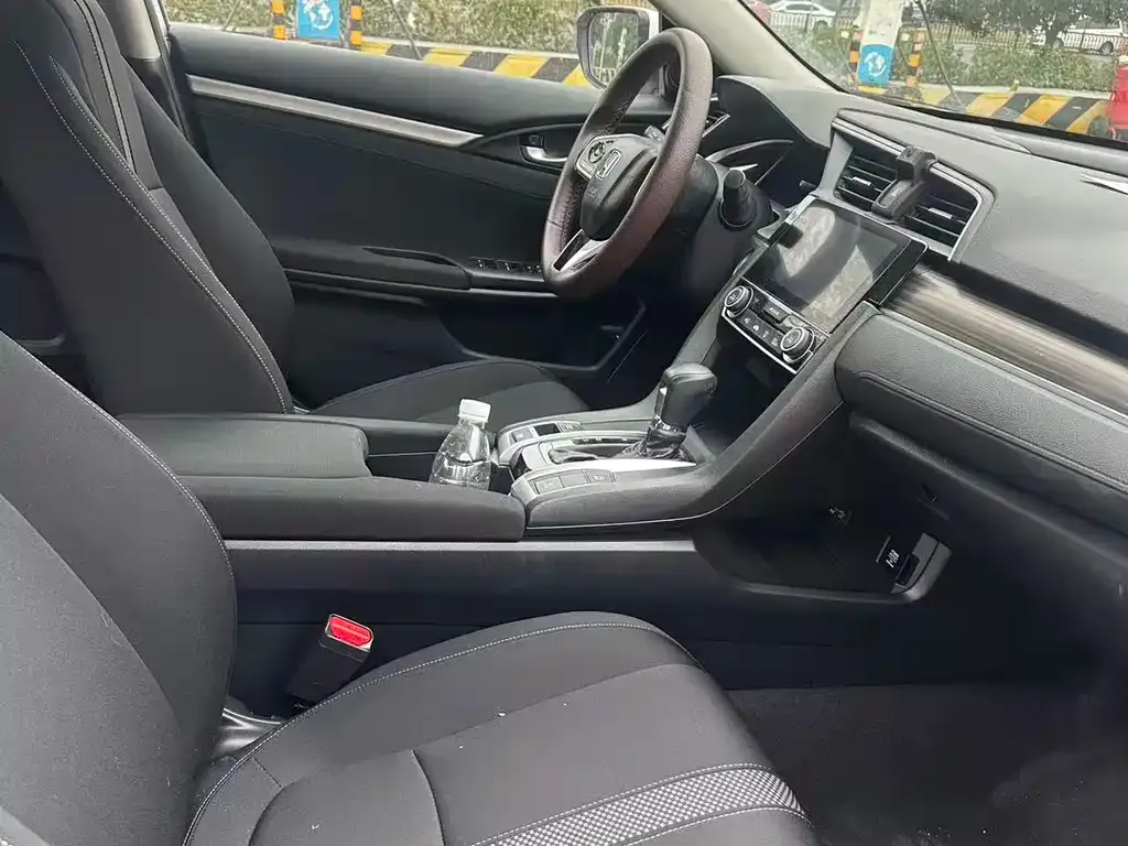 Honda Civic 2023 из CN, фото 2