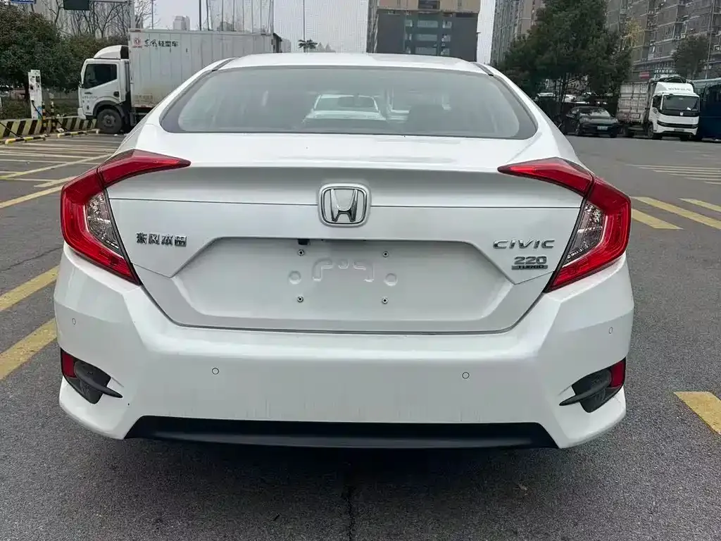 Honda Civic 2023 из CN, фото 3