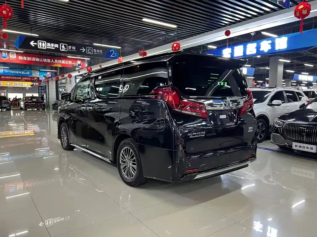 Toyota Alphard 2022 из CN, фото 7