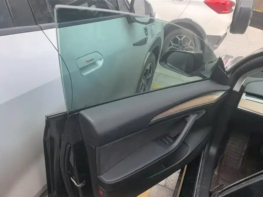 Tesla Model 3 2021 из CN, фото 2