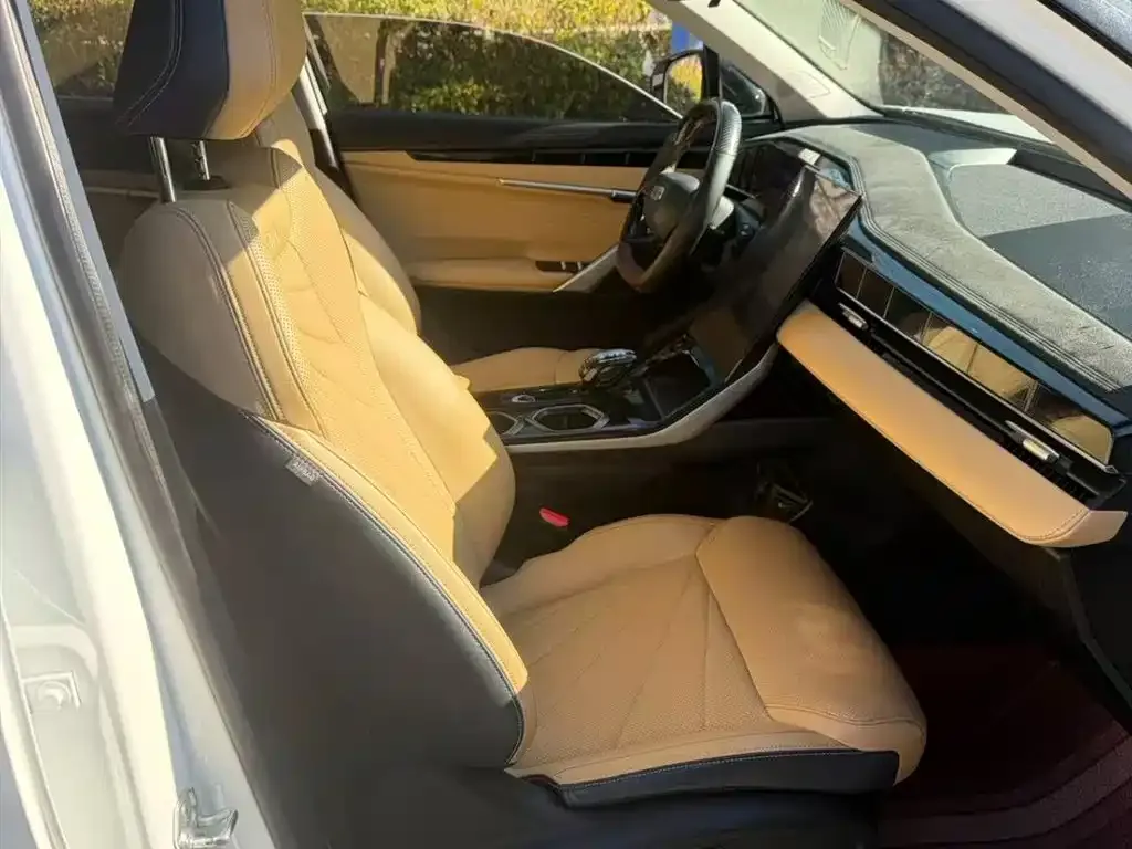 Geely Boyue L 2023 из CN, фото 4