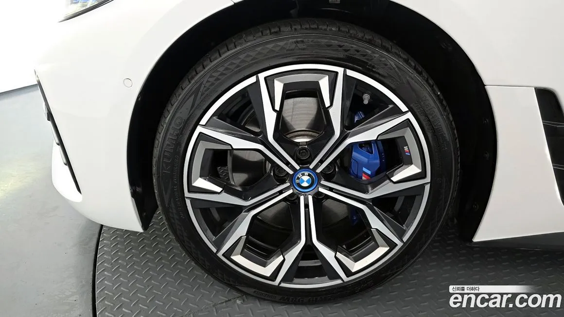 BMW i4 2024 из KR, фото 7