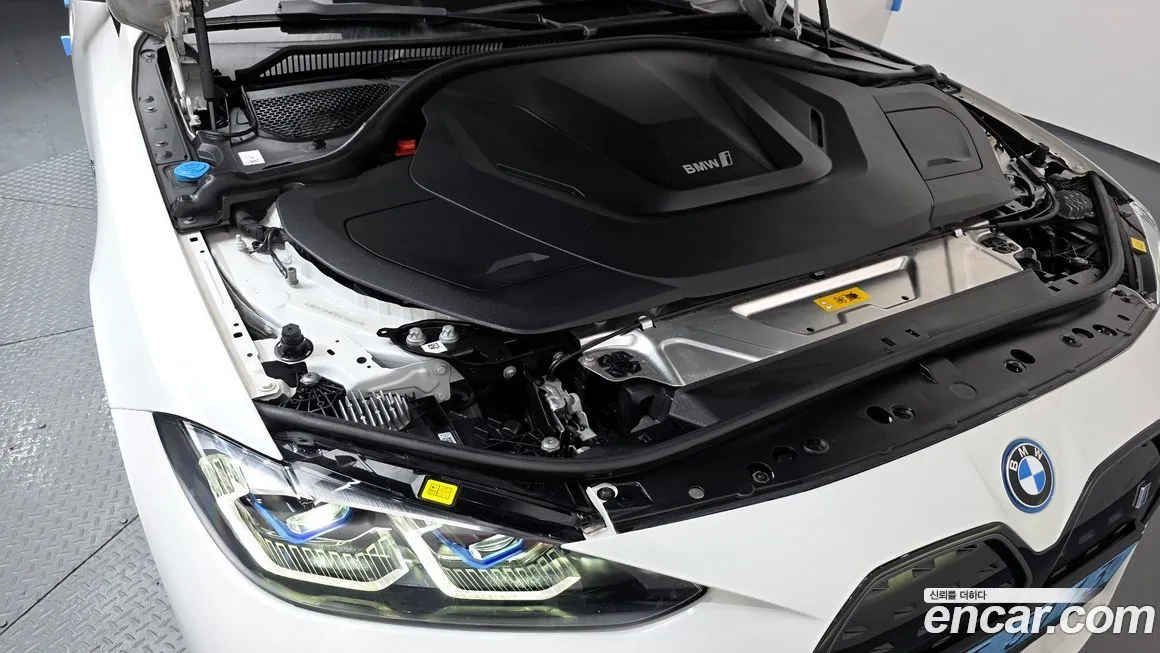 BMW i4 2024 из KR, фото 9