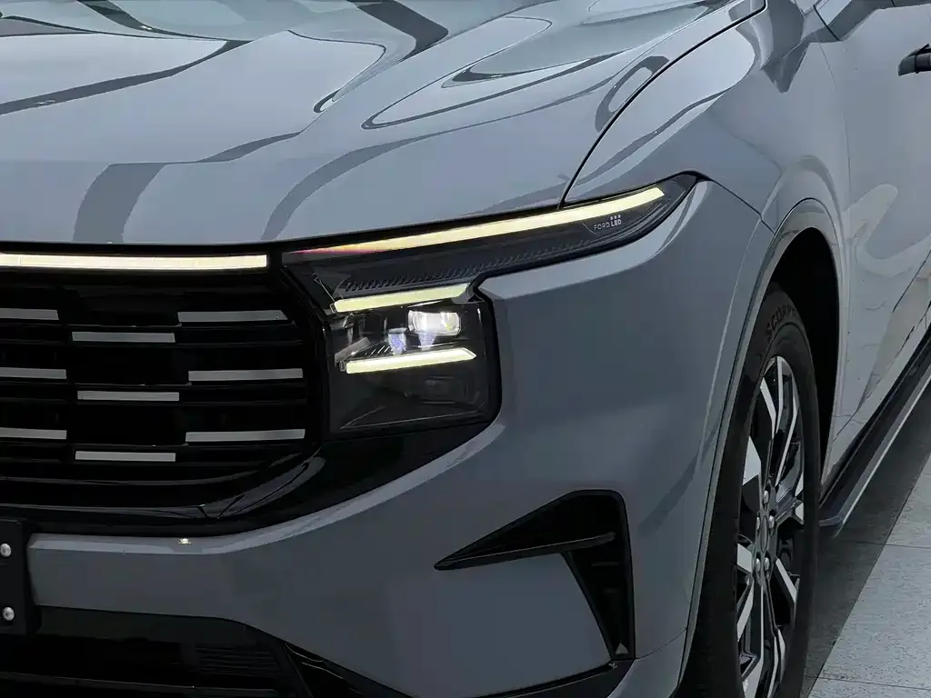 Ford Edge — фото 5