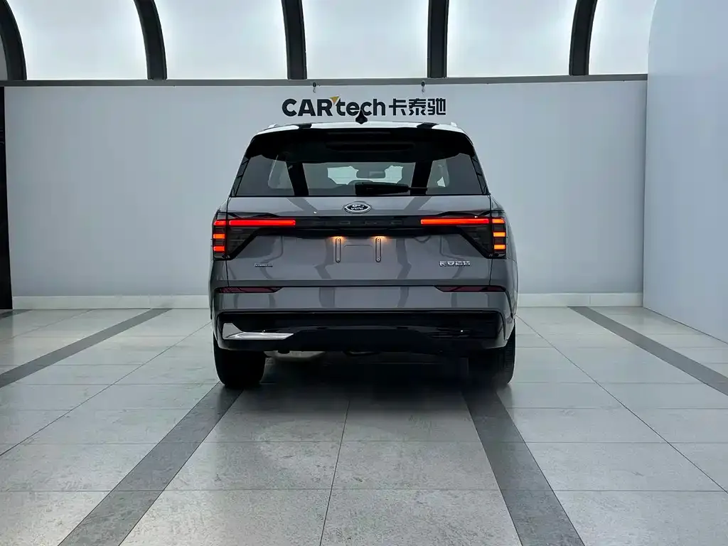 Ford Edge — фото 7