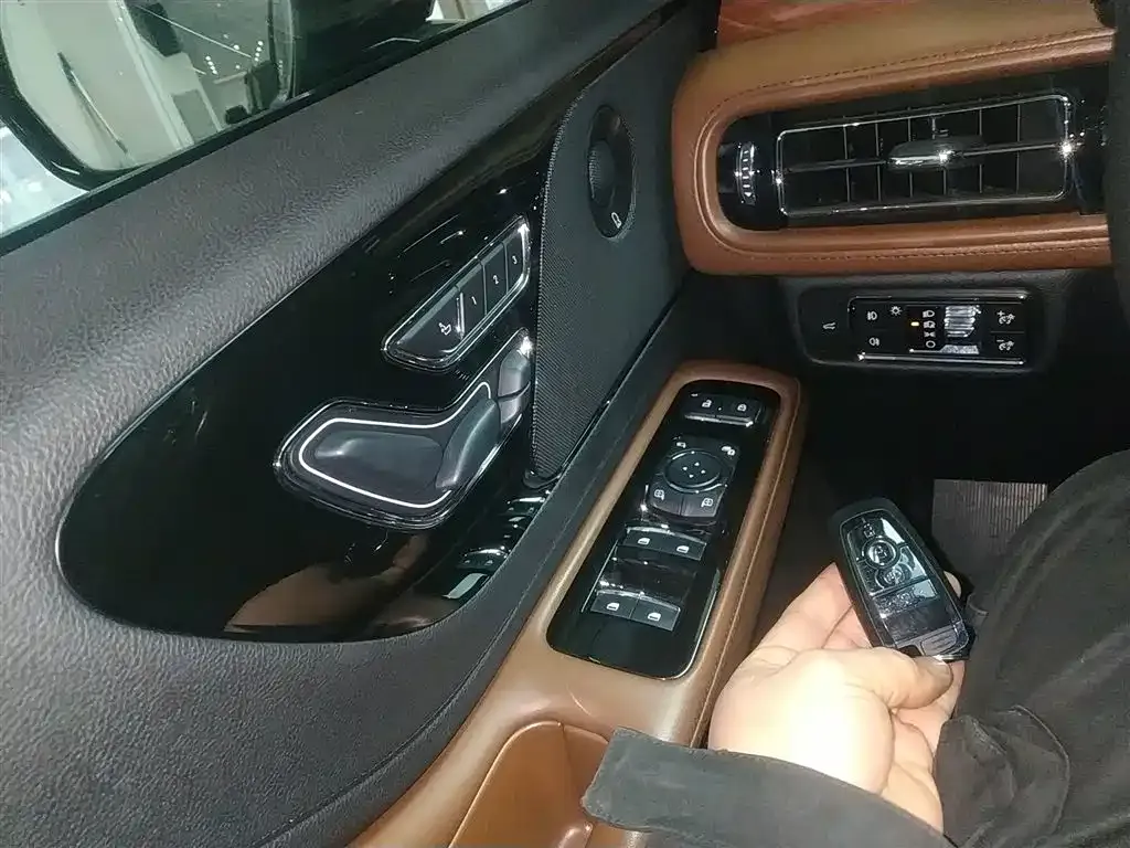 Lincoln Aviator 2021 из CN, фото 9