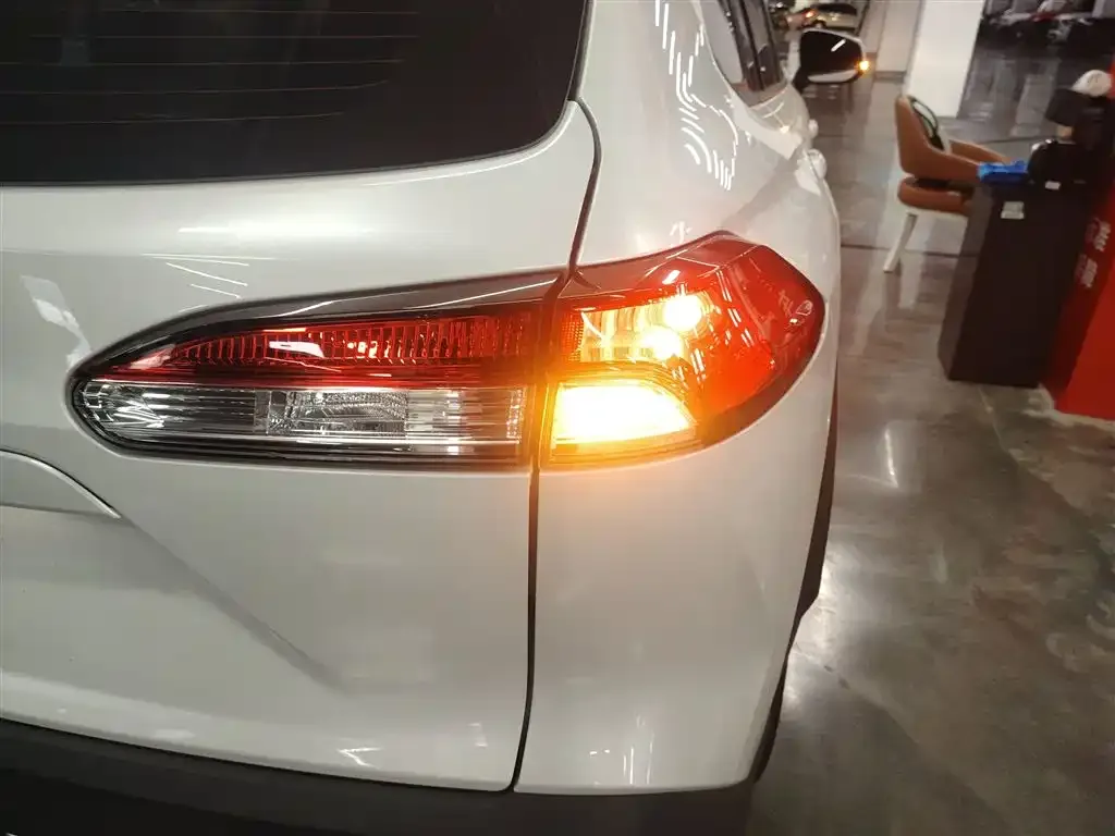 Toyota Frontlander 2024 из CN, фото 8