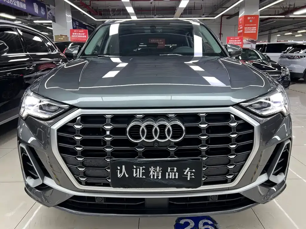 Audi Q3 2023 из CN, фото 1