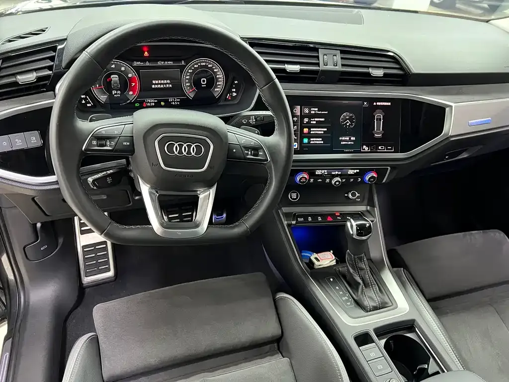 Audi Q3 2023 из CN, фото 3