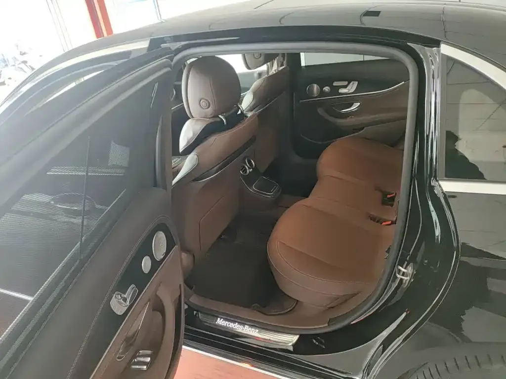 Mercedes-Benz E-Class 2022 из CN, фото 5
