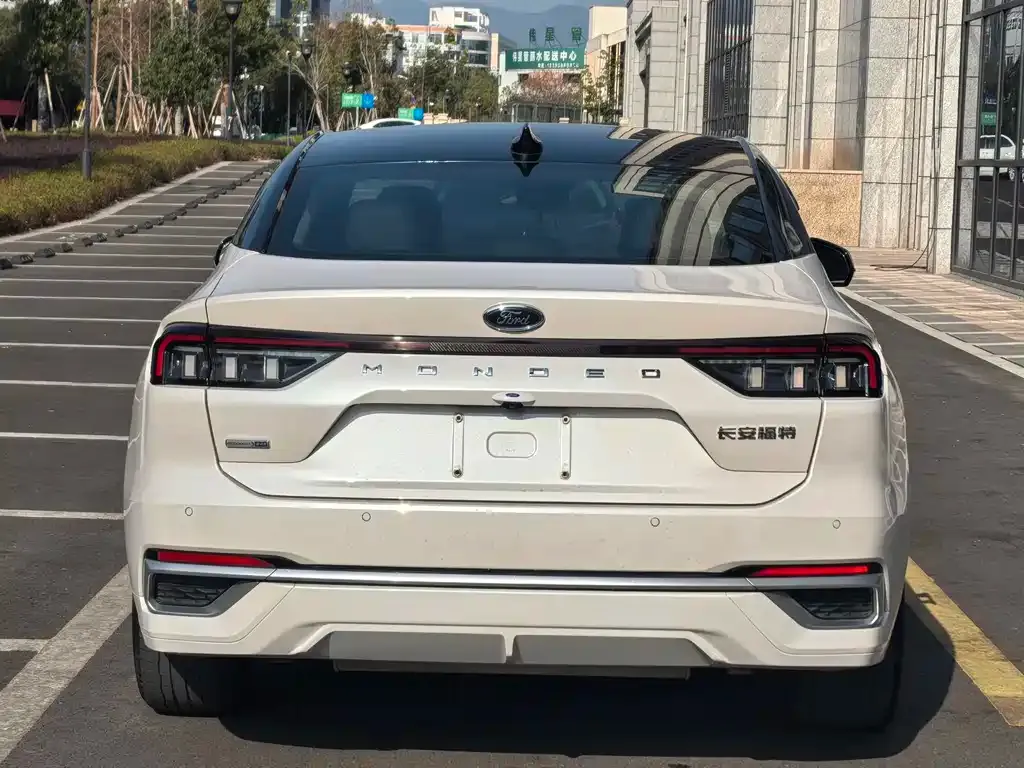 Ford Mondeo 2023 из CN, фото 6