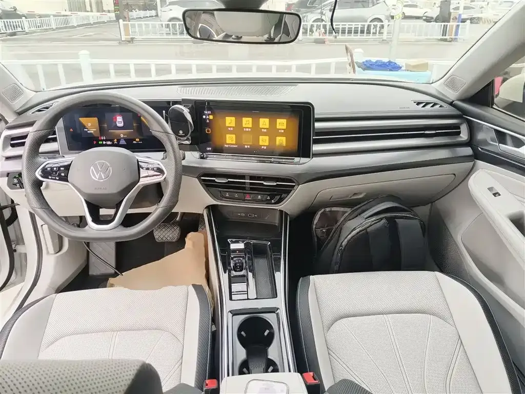 Volkswagen Lamando 2023 из CN, фото 10