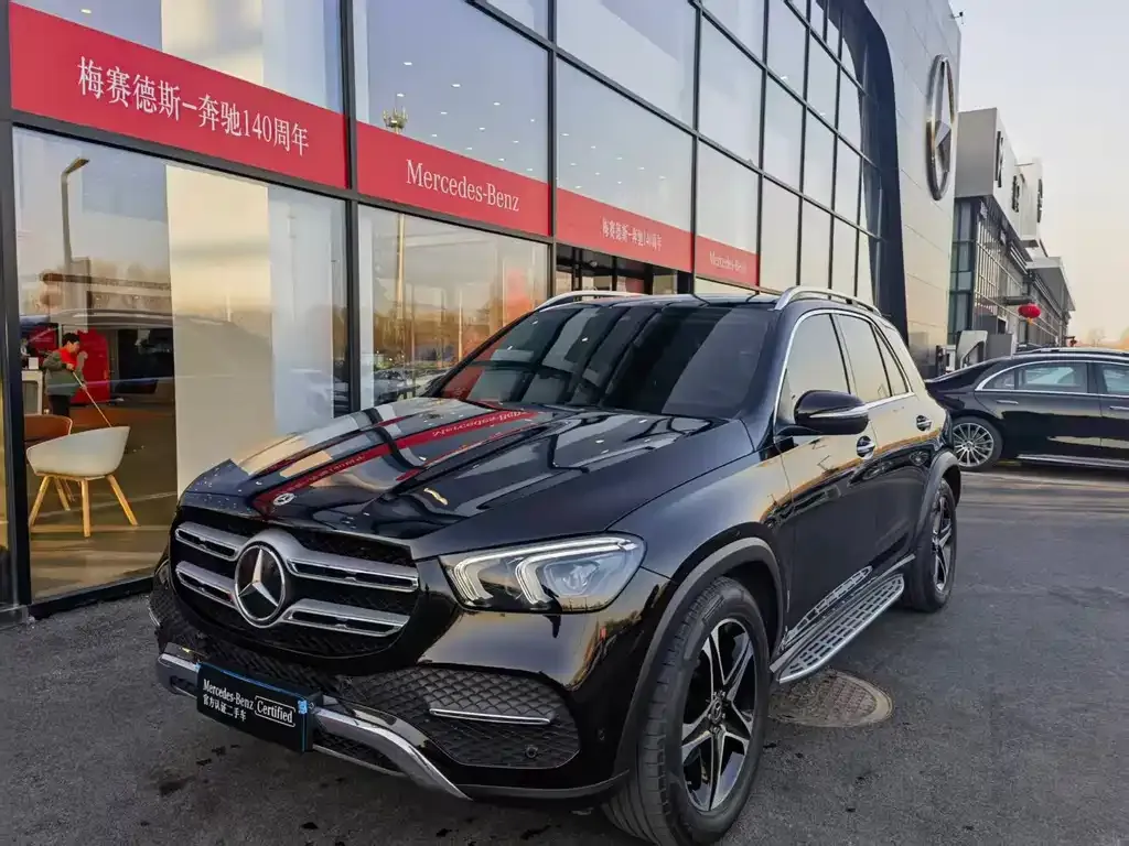 Mercedes-Benz GLE — фото 1