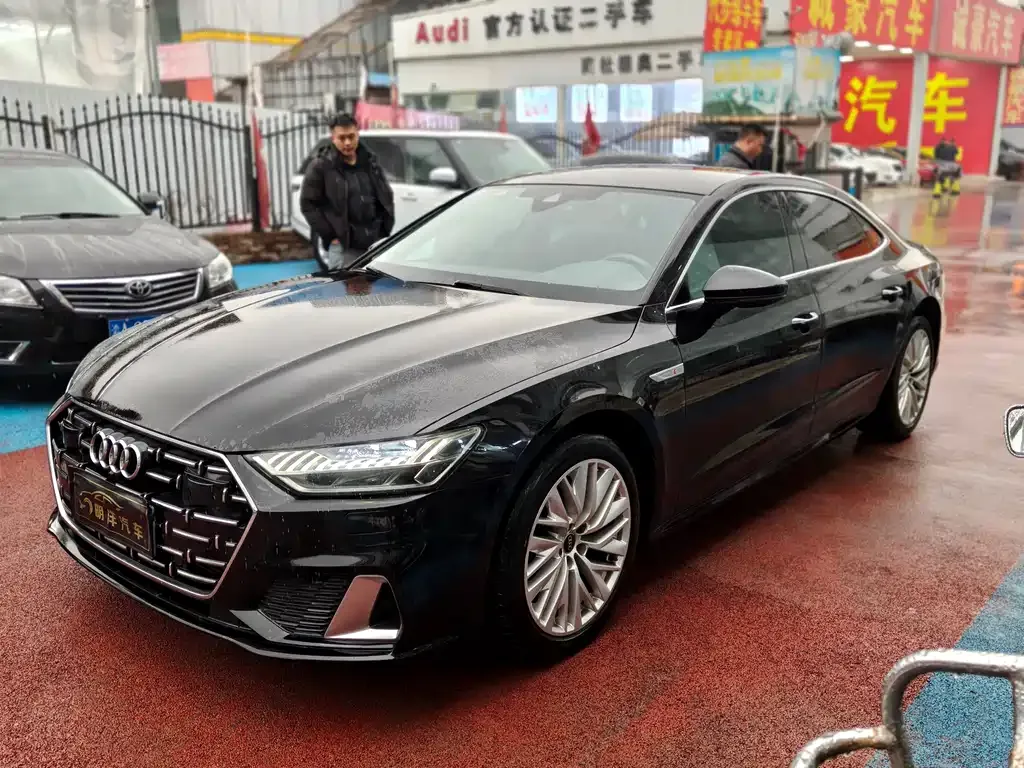 Audi A7L 2023 из CN, фото 1