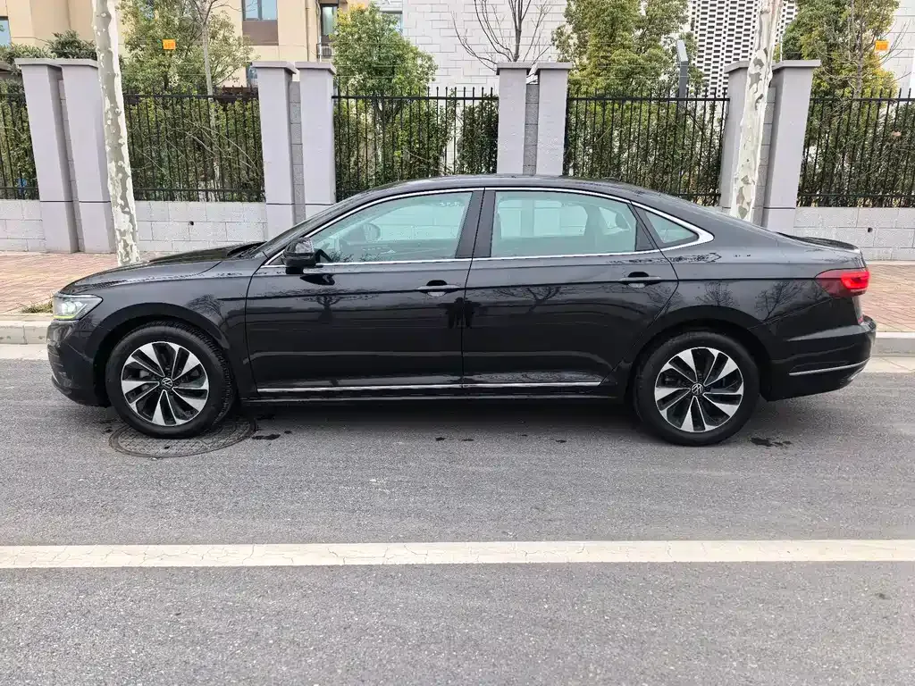 Volkswagen Passat 2021 из CN, фото 8