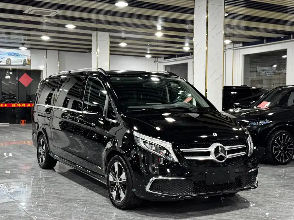Mercedes-Benz V-Class — фото 9
