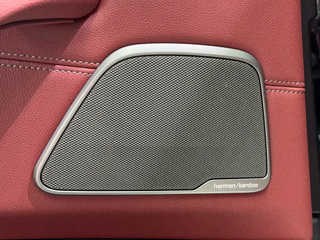 BMW 5 Series 2022 из CN, фото 10