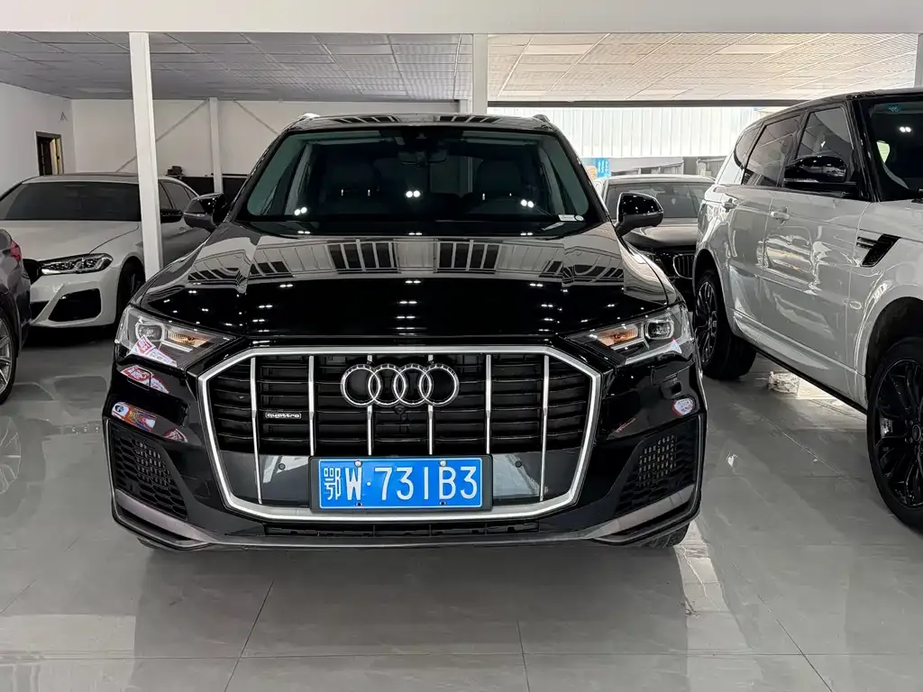 Audi Q7 2023 из CN, фото 8