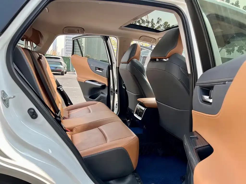 Toyota Venza 2022 из CN, фото 9