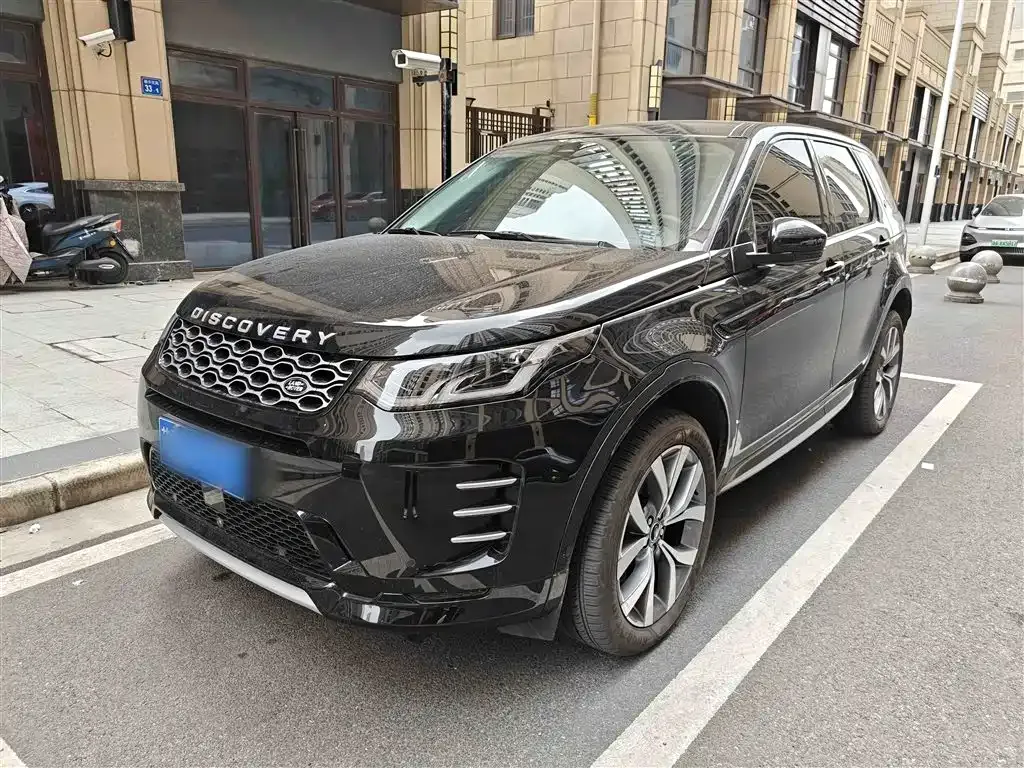 Land Rover Discovery Sport — фото 1