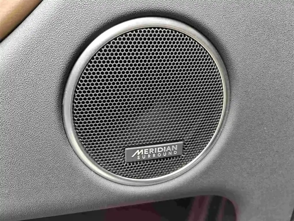 Land Rover Discovery Sport — фото 10