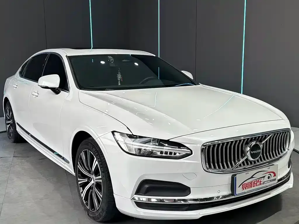 Volvo S90 — фото 10