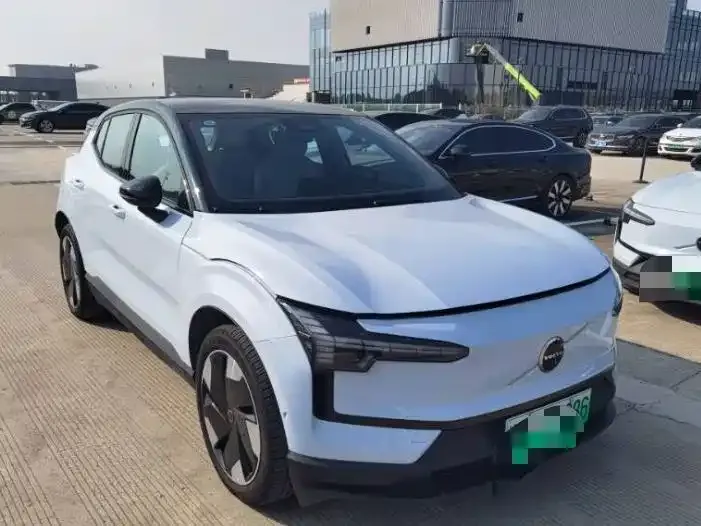 Volvo EX30 2024 из CN, фото 4