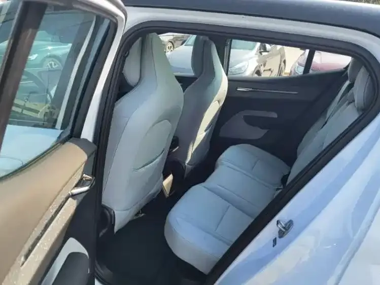 Volvo EX30 2024 из CN, фото 3