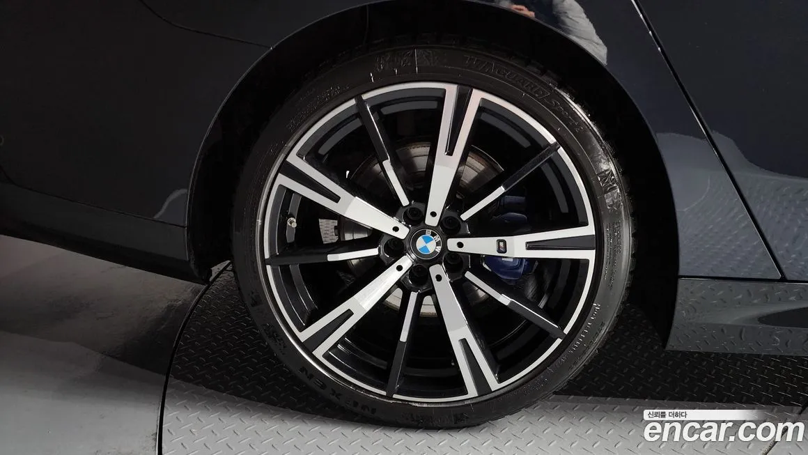 BMW 5-Series 2024 из KR, фото 7