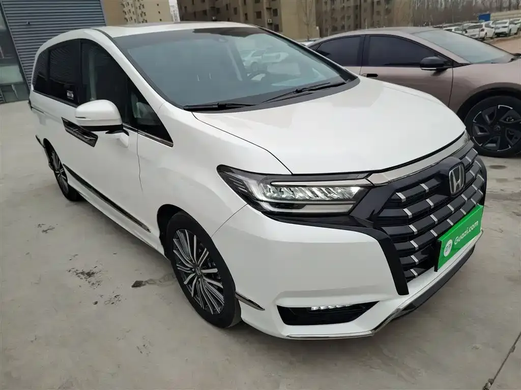Honda Elysion 2023 из CN, фото 6