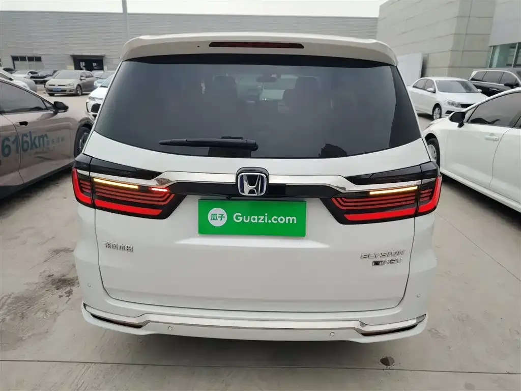 Honda Elysion 2023 из CN, фото 7