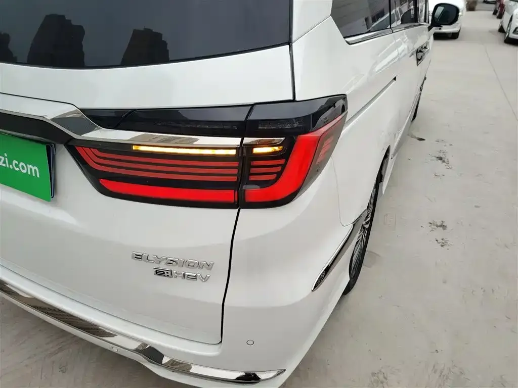 Honda Elysion 2023 из CN, фото 2