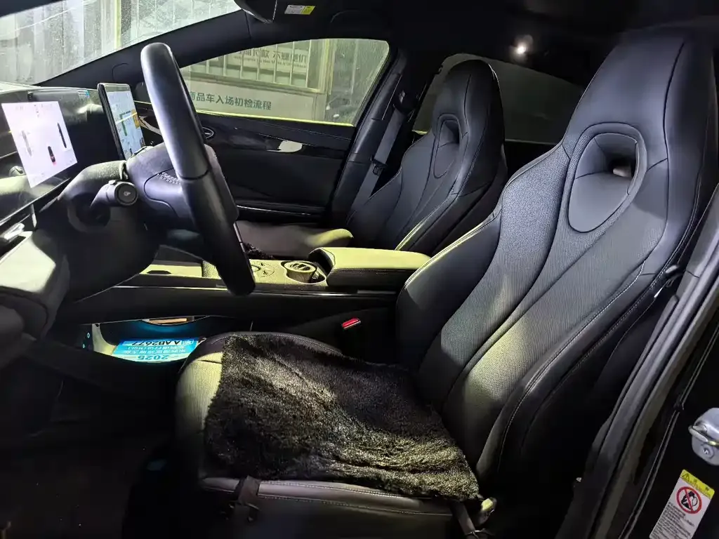 BYD Seal — фото 3