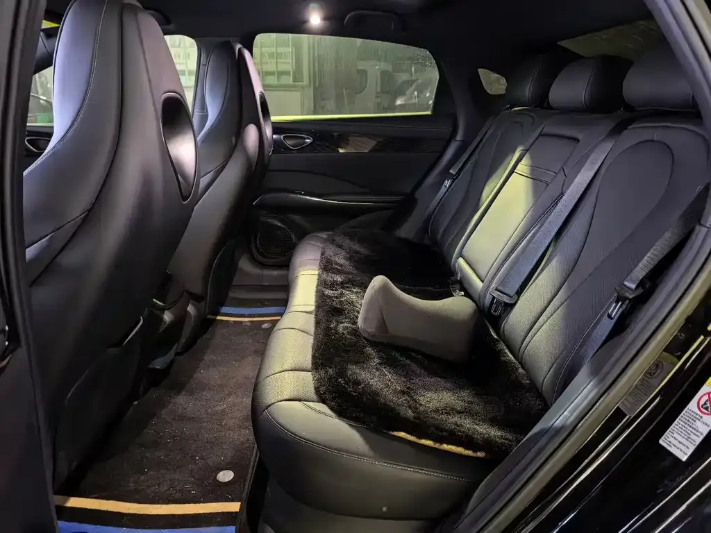 BYD Seal — фото 4